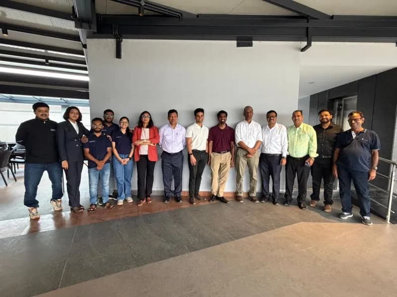 The founders of AVINYA Cohort 1, including the Cipherion team, with the ACSEL Technology Forum team at Demo Day